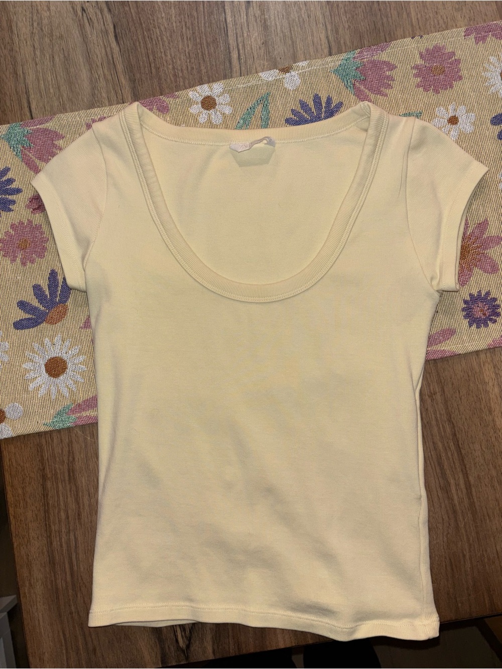 Women's butter yellow scoop neck top